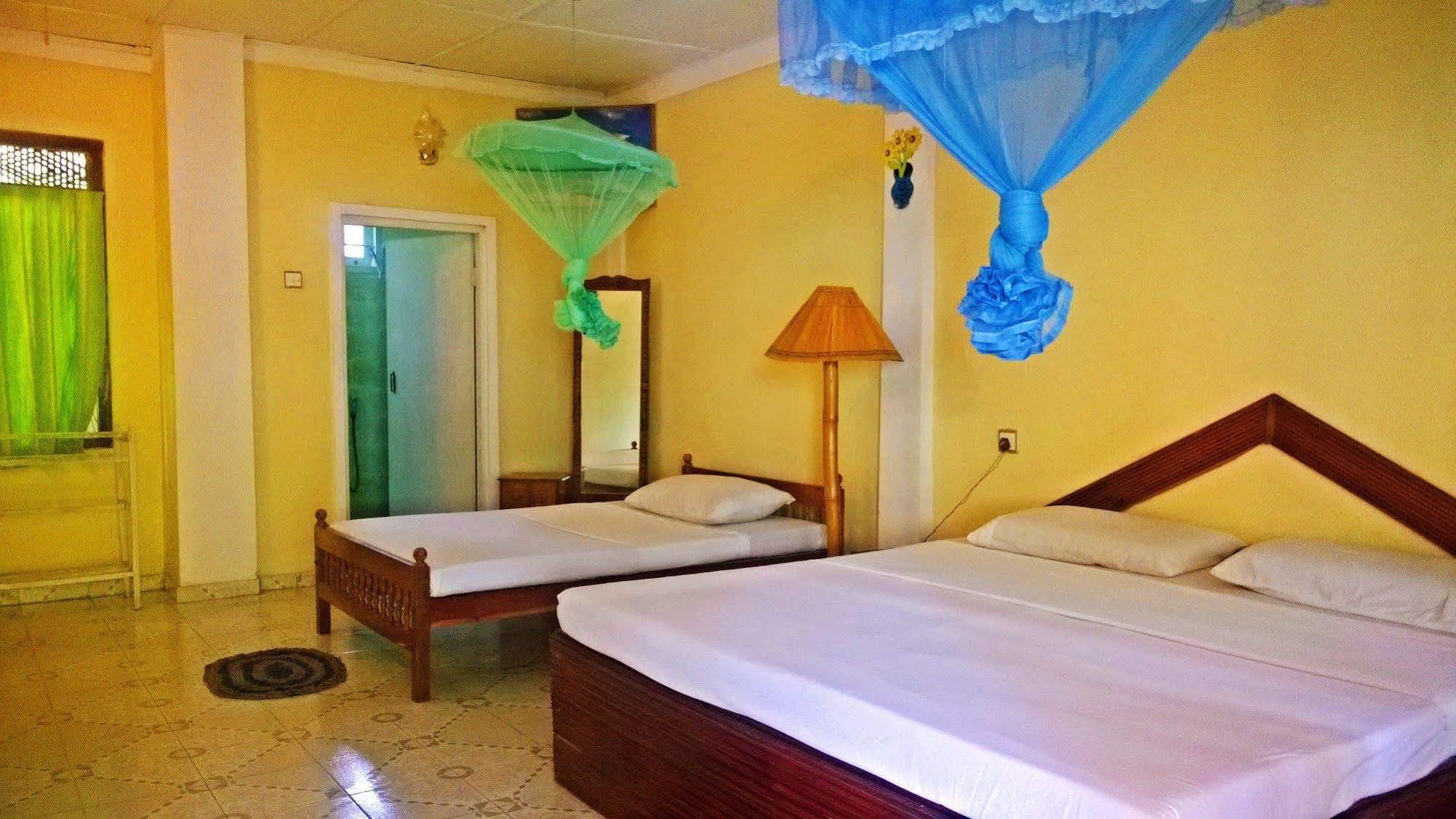 Sigiri Holiday Inn Inamaluwa Exterior photo